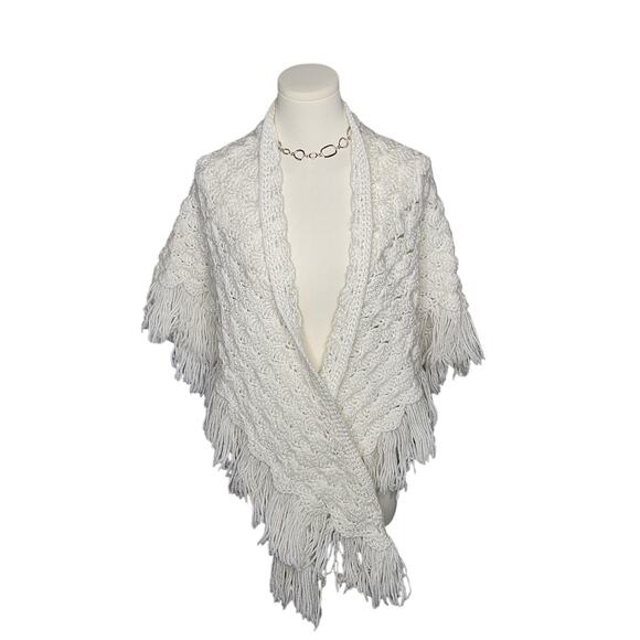 Vtg Off White Handmade Crochet Knit Boho Hippie Festival Prairie Shawl Fringe - Picture 2 of 6